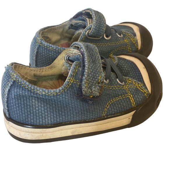 Keen Canvas Blue Strap Sneakers Size 5 - Picture 2 of 11